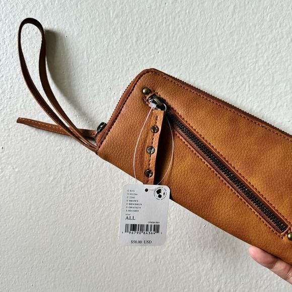 FREE PEOPLE | | Distressed Vegan Wallet - Picture 6 of 9